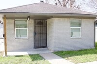 Building Photo - 1323 E 32nd 1/2 St