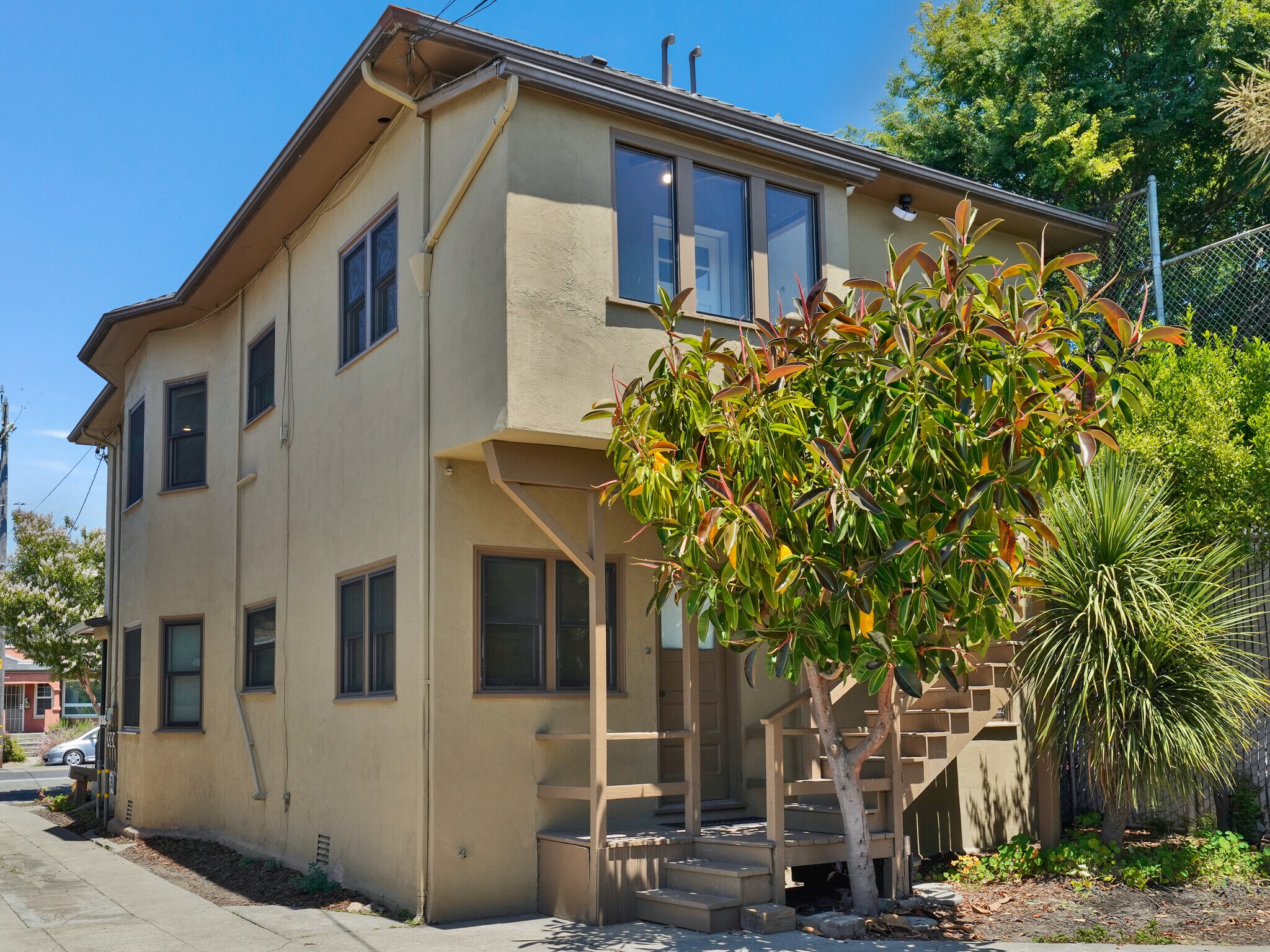 Building Photo - 1075 43rd St