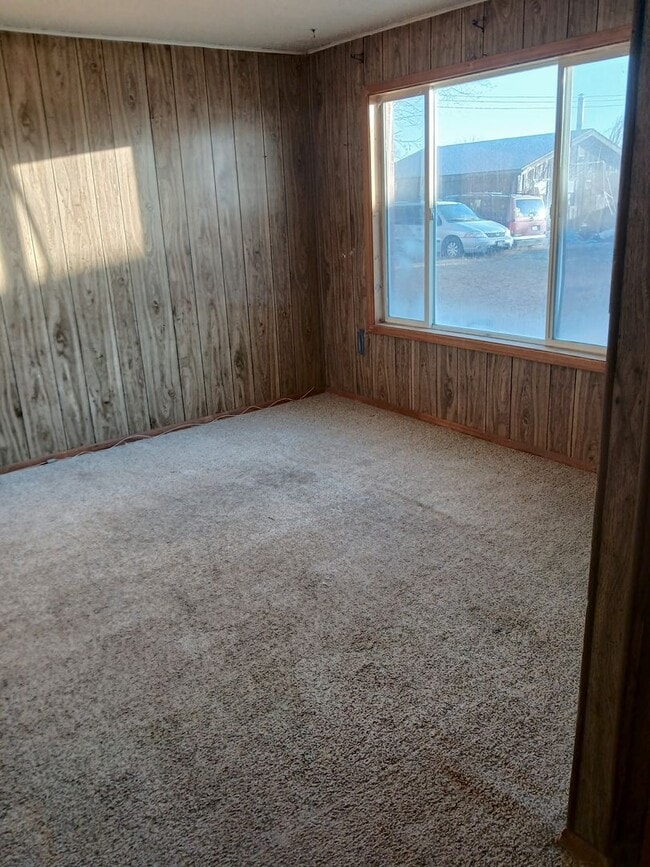 Building Photo - F237IE