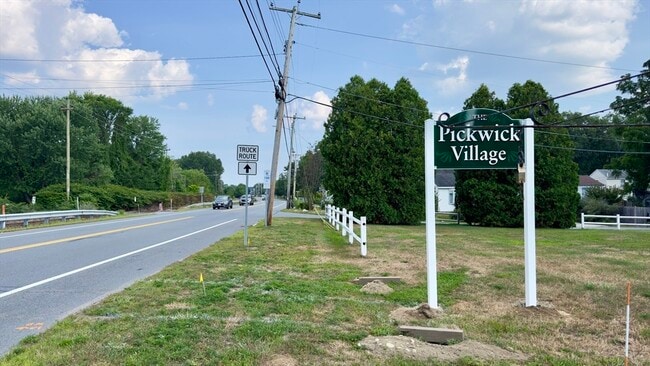 Building Photo - 160 Tyngsboro Rd