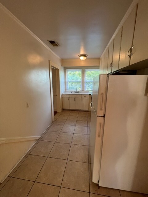 Building Photo - 1425 W Academy St