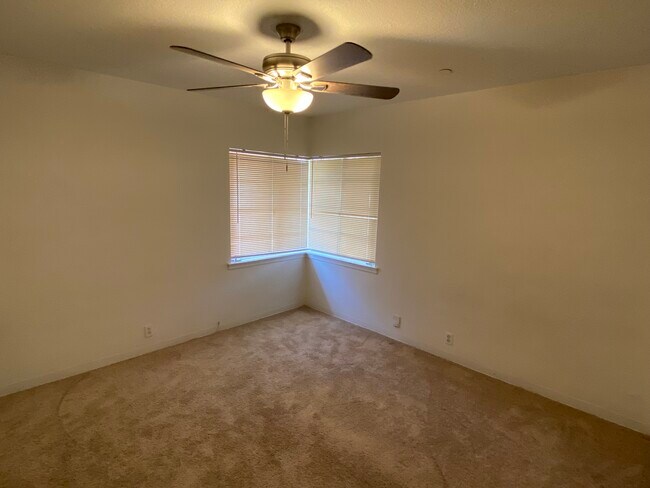 Bedroom 2 - 3355 E Terrace Ave