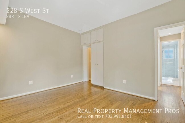 Building Photo - 228 S West St