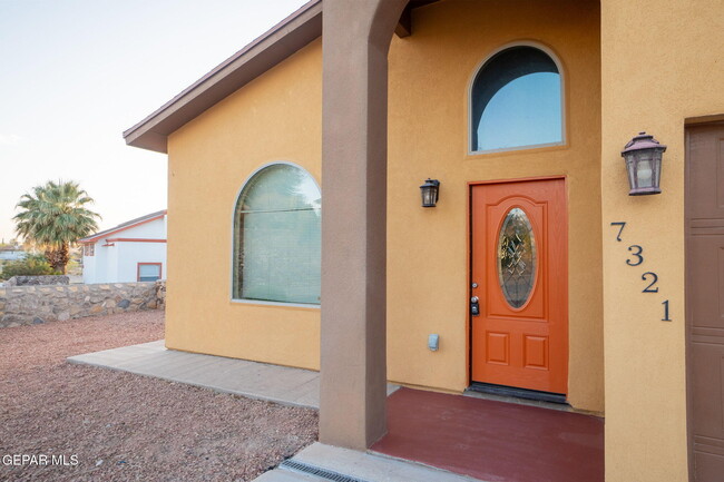 Building Photo - 7321 Mission Viejo Dr