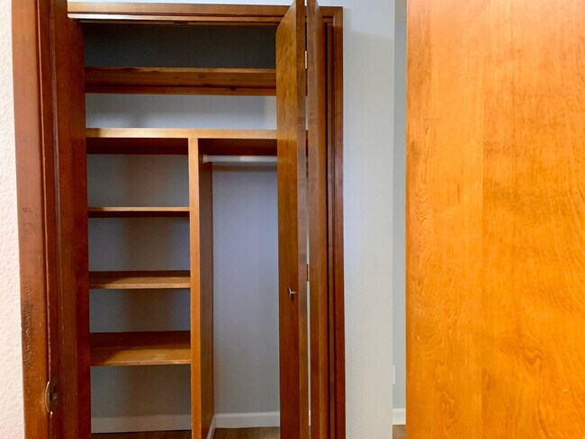 Building Photo - 310/312-Duplex