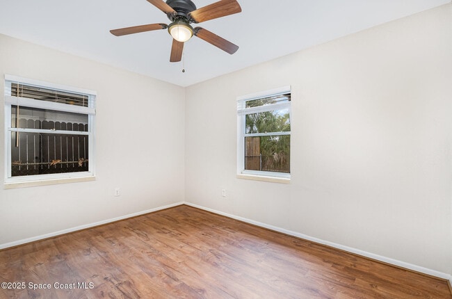 Building Photo - 738 Japonica Dr