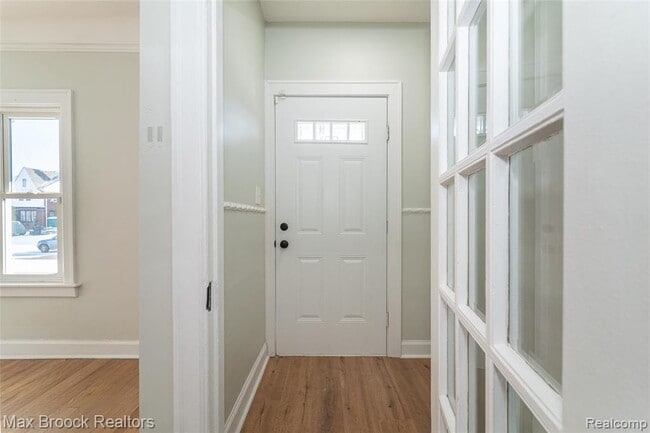 Building Photo - 3266 Collingwood St