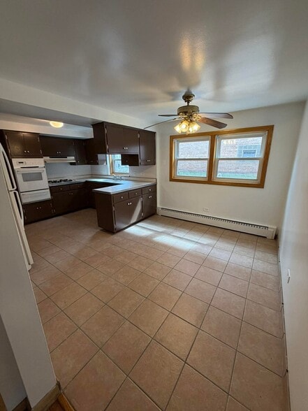 Building Photo - 4431 N Newcastle Ave