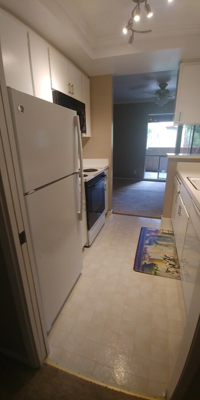 Building Photo - 151 Buckingham Dr