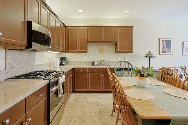 Building Photo - Fully Furnished 2-Bed, 2.5-Bath Home with ...