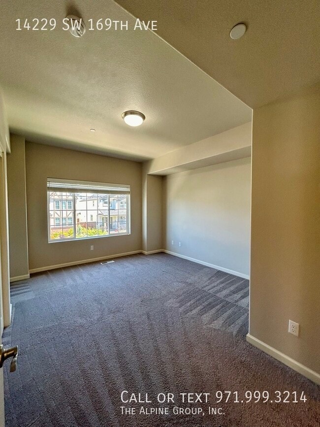 Building Photo - 14229 SW 169th Ave