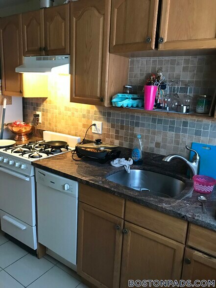 Building Photo - 4 President Terrace