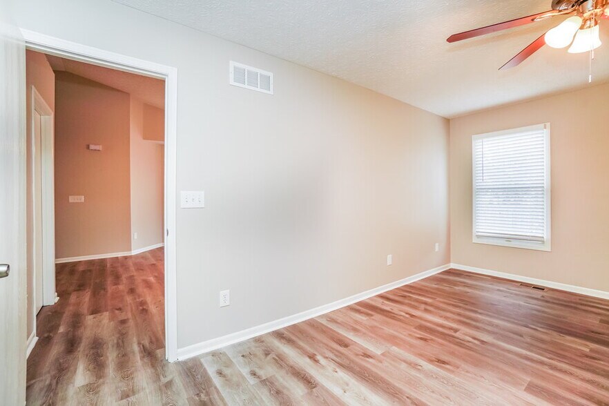 Building Photo - 5776 Chase Run
