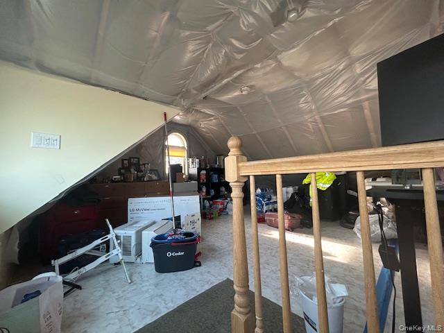 Building Photo - 40 S Bayles Ave