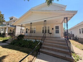 Building Photo - Updated 3-Bedroom Home in the Midtown Area – Heat & Water Included!
