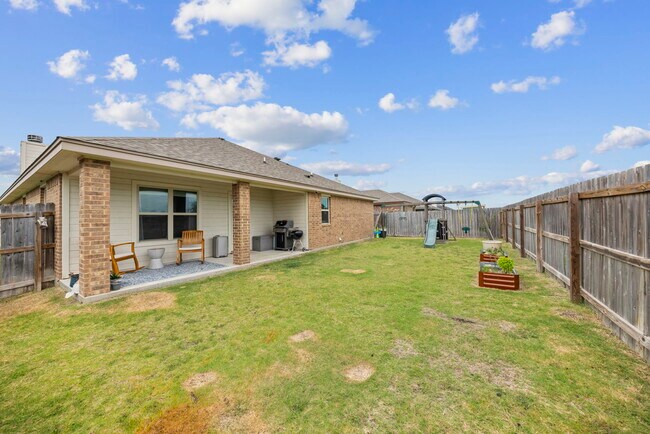 Building Photo - 2635 Settlers Oak Dr