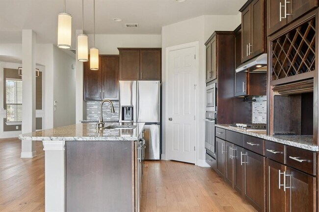 Building Photo - 22316 Verbena Pkwy