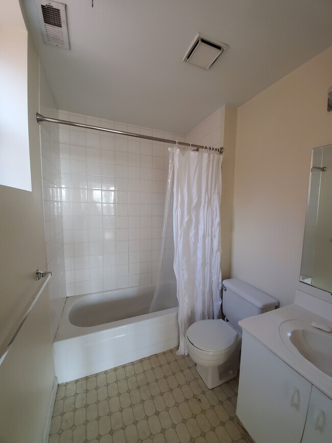 Building Photo - 5788 Pershing Ave