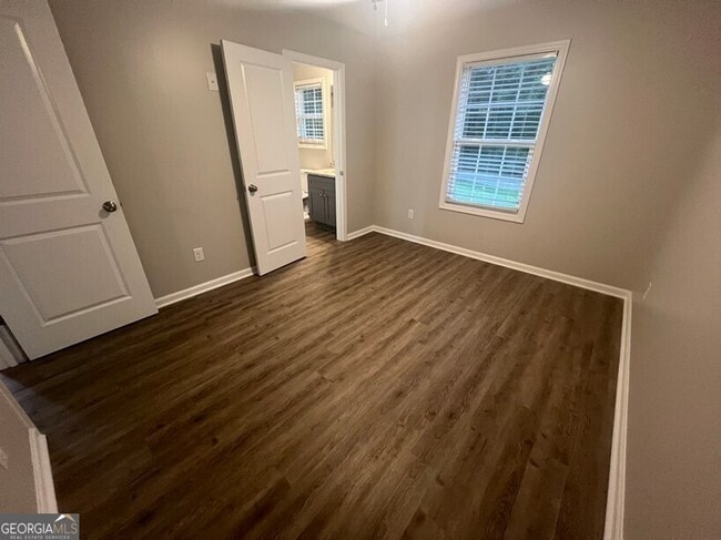 Building Photo - 1571 Bostwick Rd