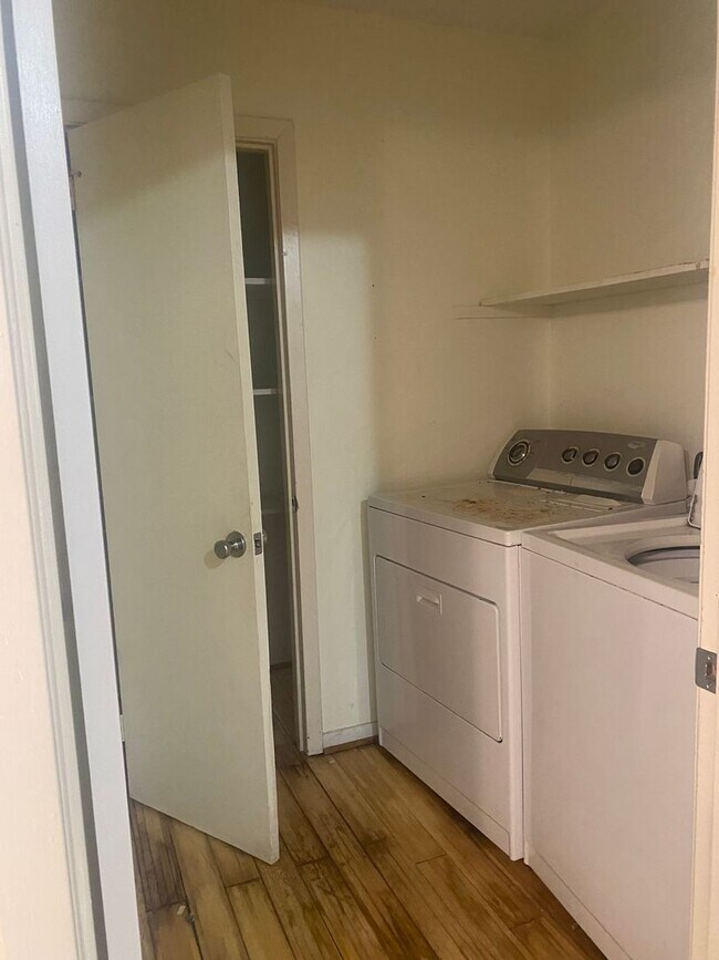 Building Photo - Perfect 3 bedroom 2 bathroom house located in Little Rock!