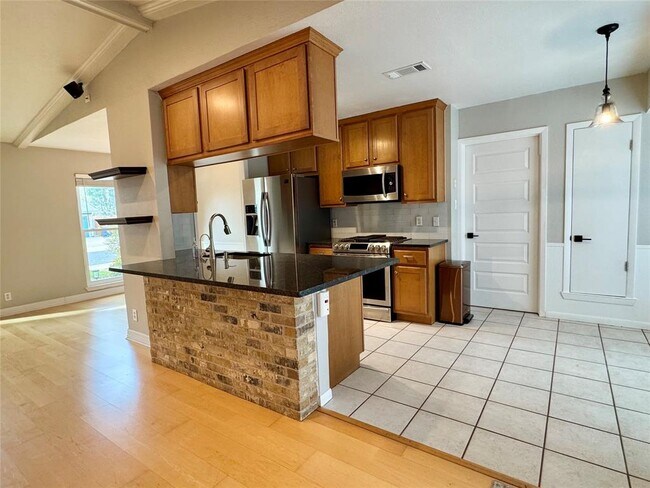 Building Photo - 8401 Millway Dr