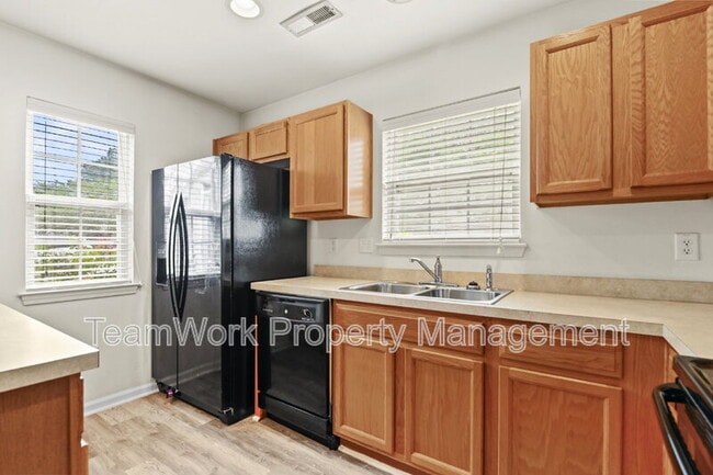 Building Photo - 412 Truman Dr