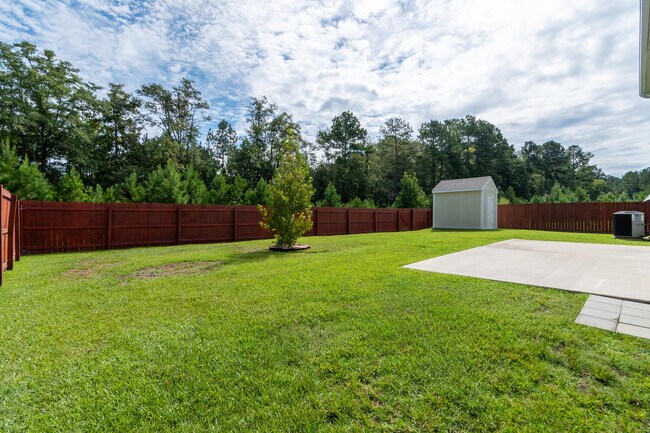 Building Photo - 3733 Moseley Dr