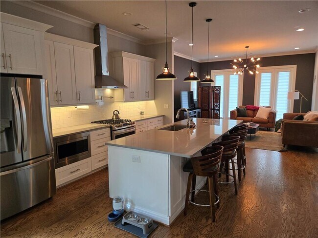 Building Photo - 716 Glenwood Ave SE