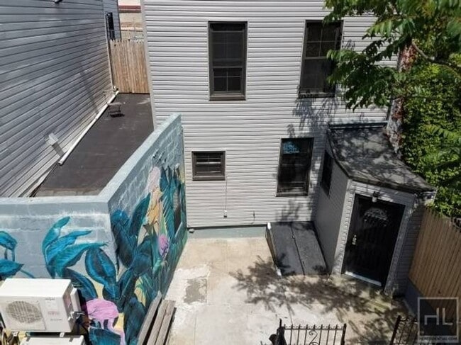 Building Photo - KINGSLAND AVENUE