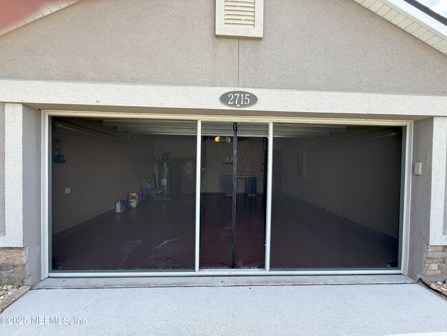 Building Photo - 2715 Salt Lake Dr