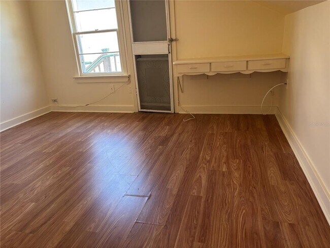 Building Photo - 507 Cleveland Ave SW