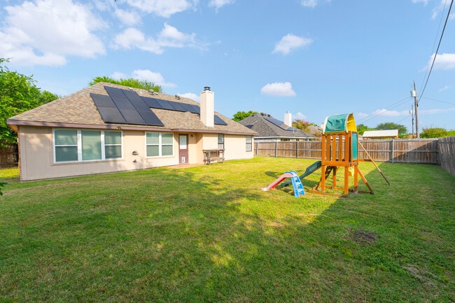 Building Photo - 4706 Colby Dr