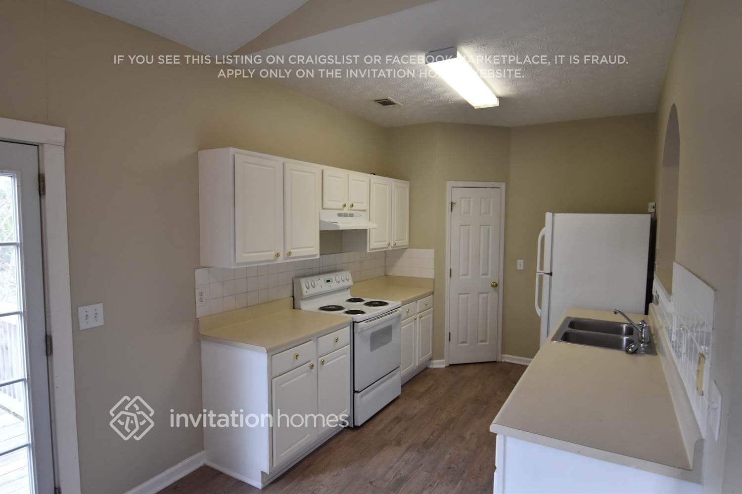 Building Photo - 4521 Swan Trce