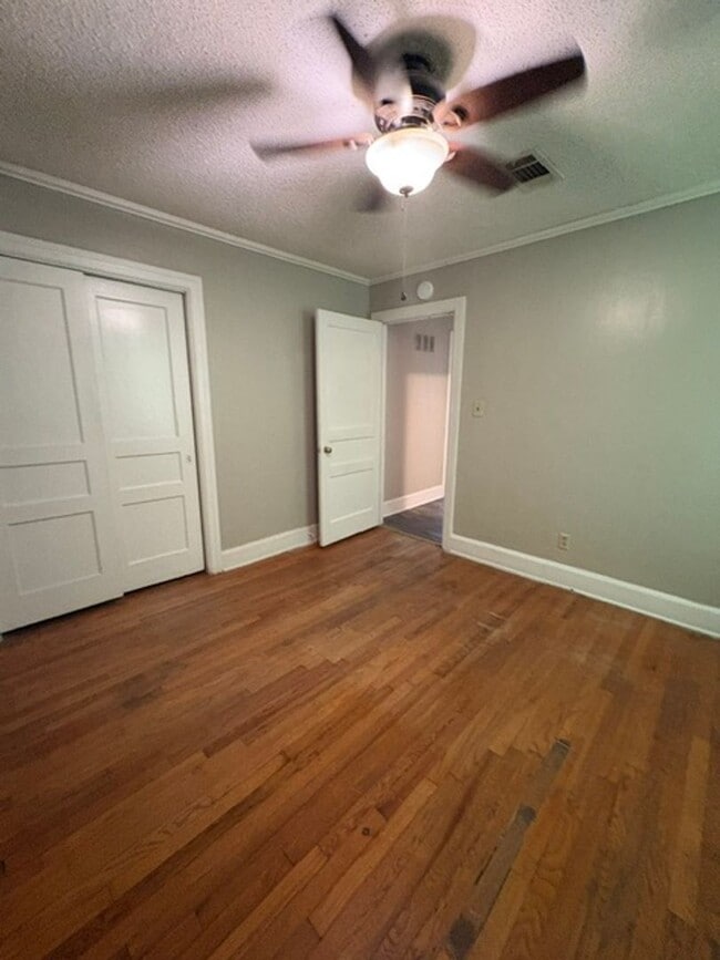 Building Photo - Renovated 2 Bedroom 1 Bath Home for Rent!!