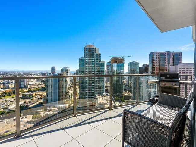 Building Photo - Furnished Aria Penthouse with Panoramic Views & Wraparound Balcony