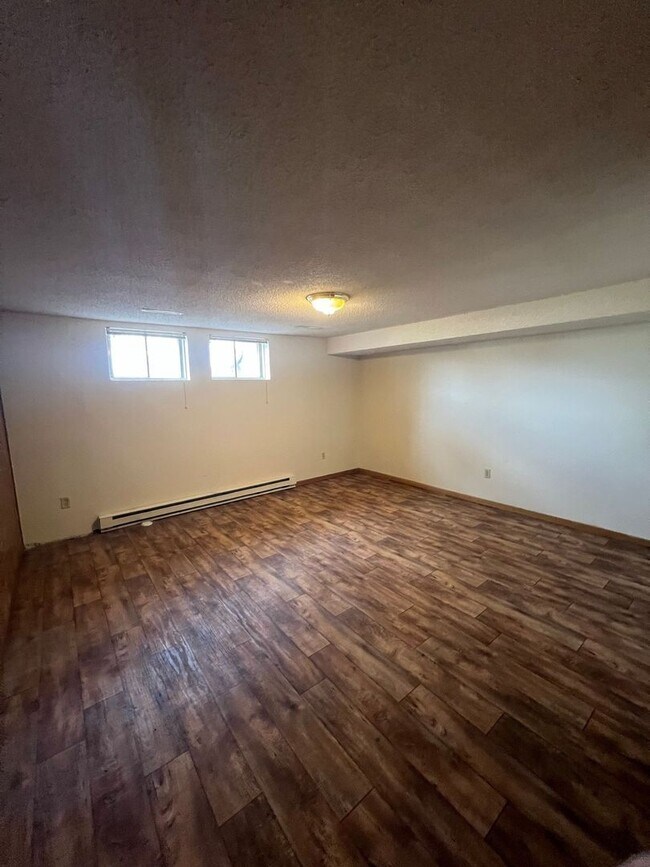 Building Photo - 2410-2412 Monique Ln