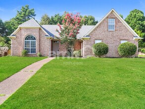 Building Photo - 8500 Wolf Trace Ln