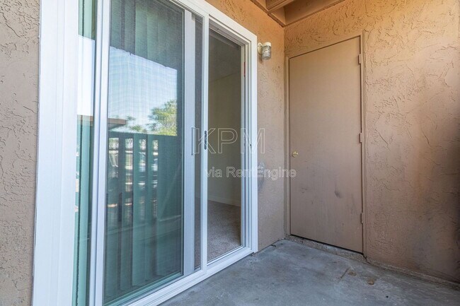 Building Photo - 4332 Pacific Ave