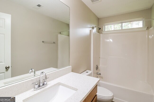 Building Photo - 229 Lossie Ln