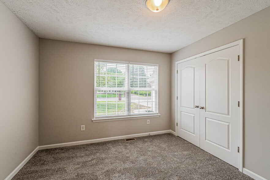 Building Photo - 5054 Betsy Ann Ave