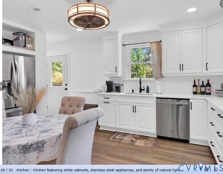 Building Photo - 11215 Thorncroft Dr