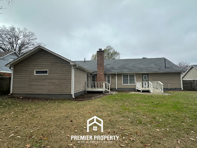 Building Photo - 968 Boones Hollow Dr