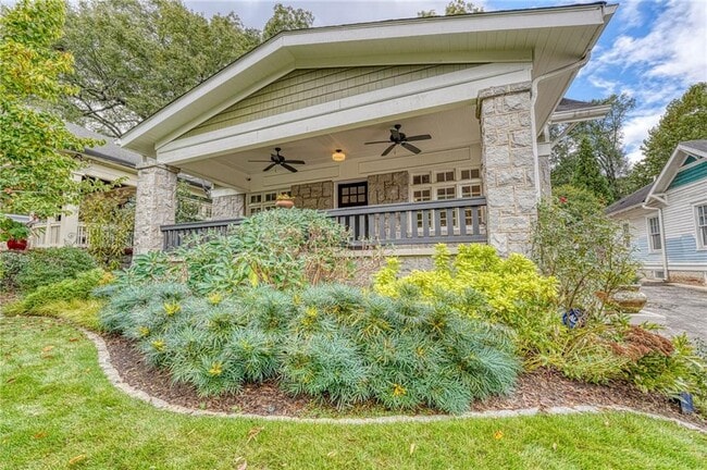 Primary Photo - 997 Blue Ridge Ave NE