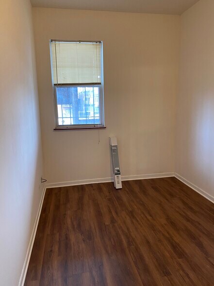 Building Photo - 1021 S Racine Ave