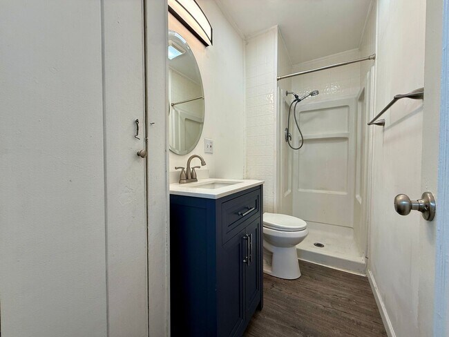 Building Photo - RD T 23-029