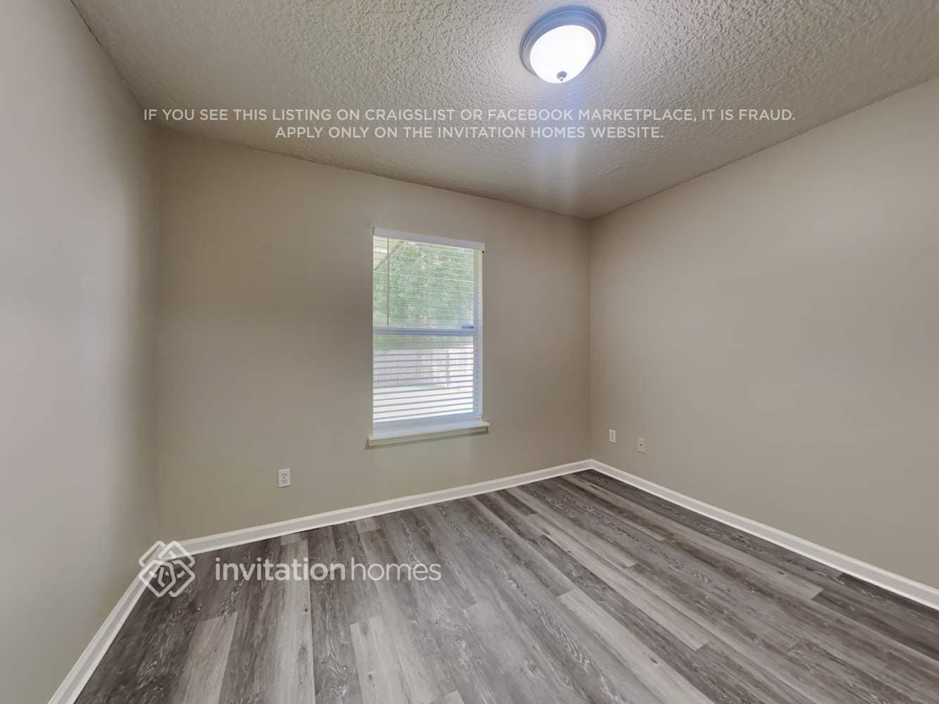 Building Photo - 1672 Northglen Cir