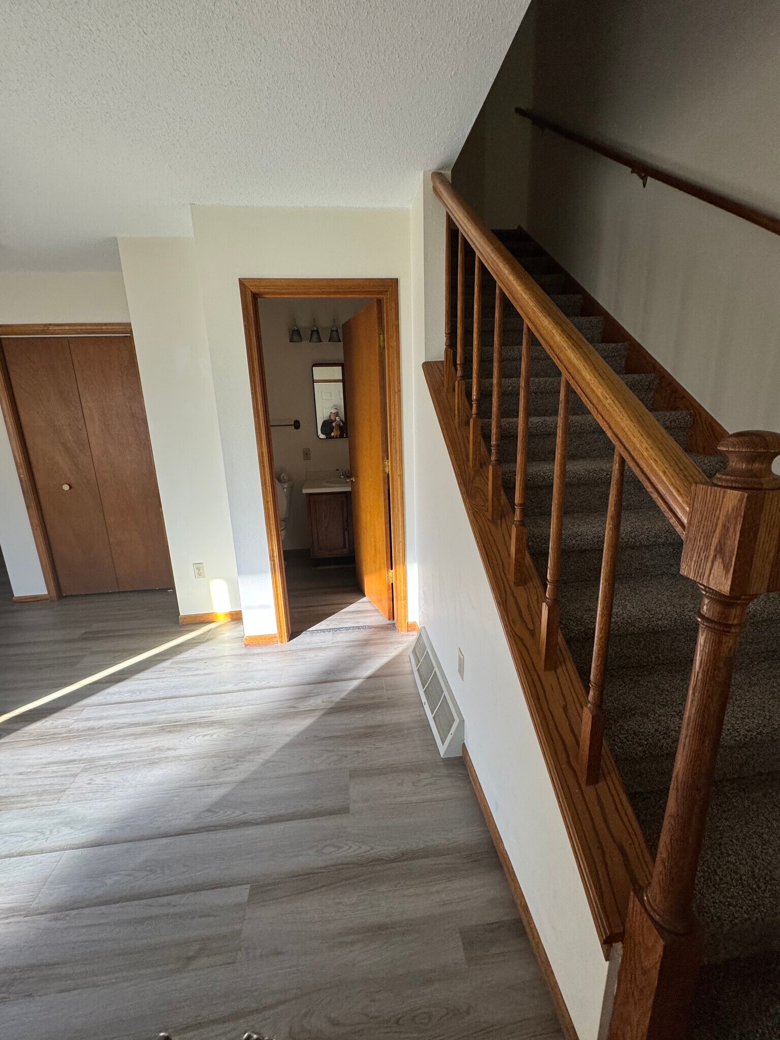 Entry way - 287 Orrin St