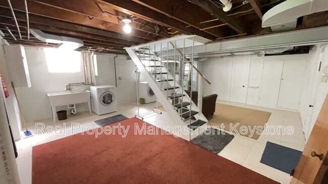 Building Photo - 29 Hillman St