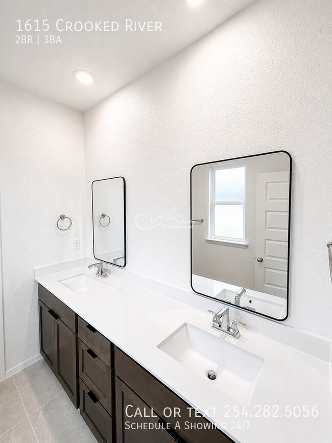Building Photo - 1615 Crooked River