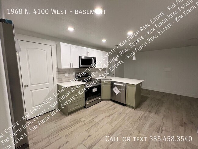 Building Photo - 1968 N 4100 W